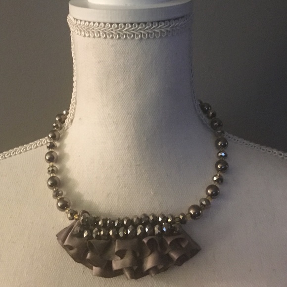 Elegant Handmade Ruffle Bead Metallic Statement Necklace Gift Festival - Picture 1 of 2